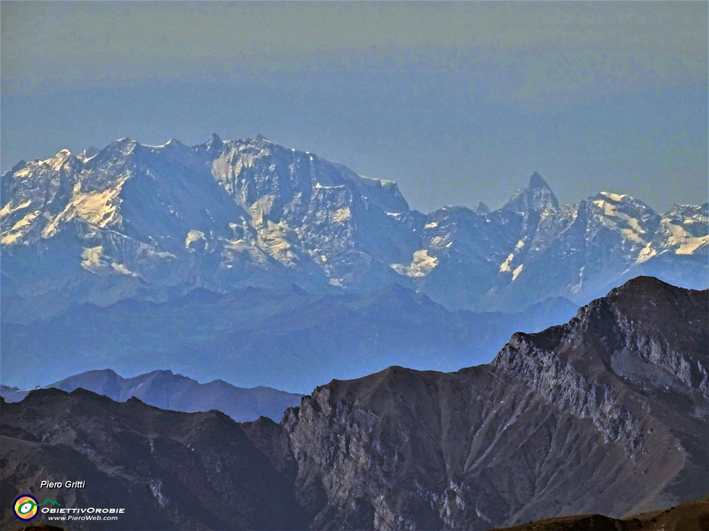 58 Zoom su Monte Rosa e Cervino a dx.JPG -                                